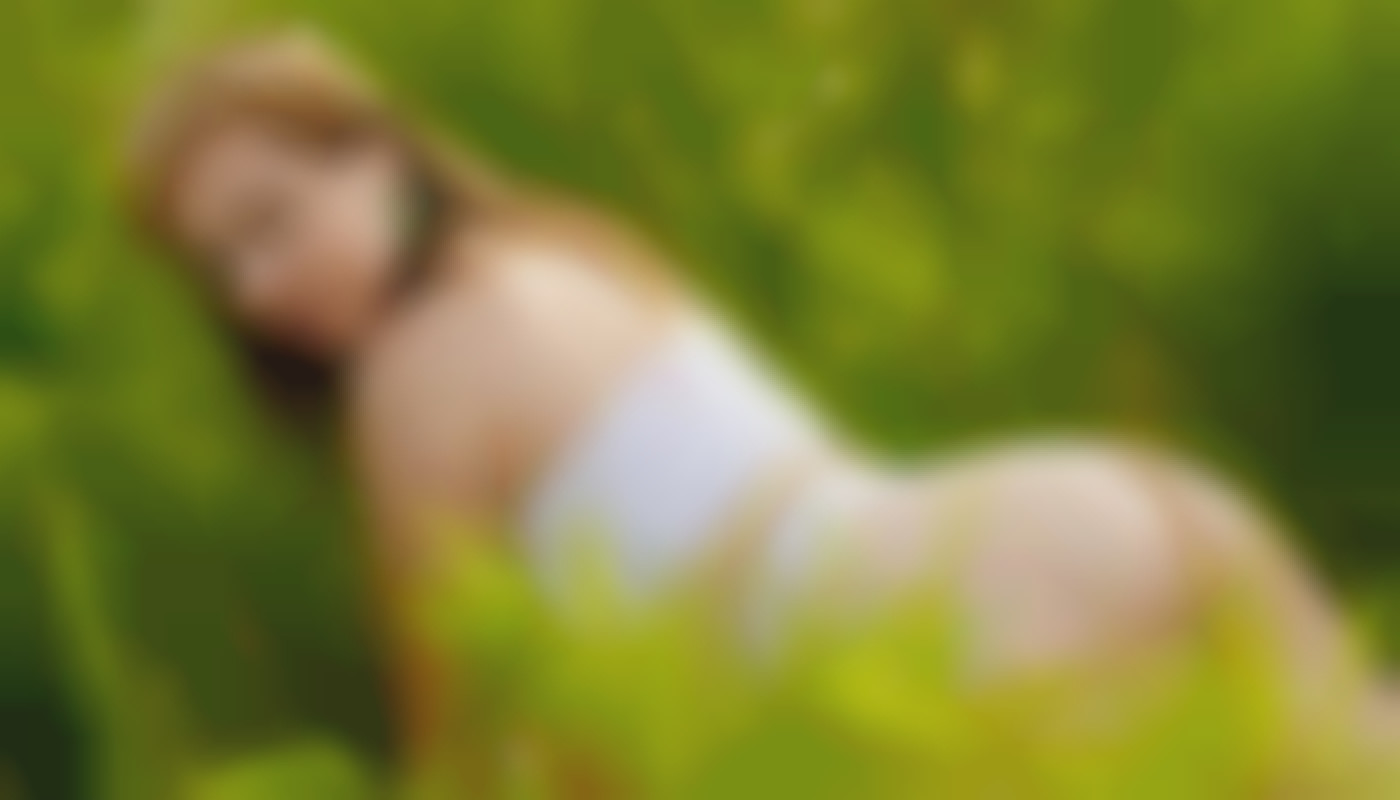 Exploration de l'intimité féminine à travers des récits érotiques